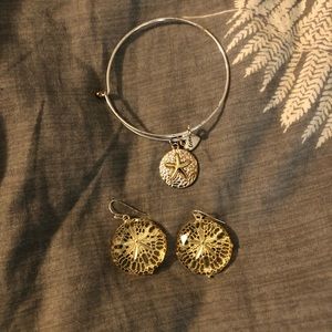 Bracelet earrings set